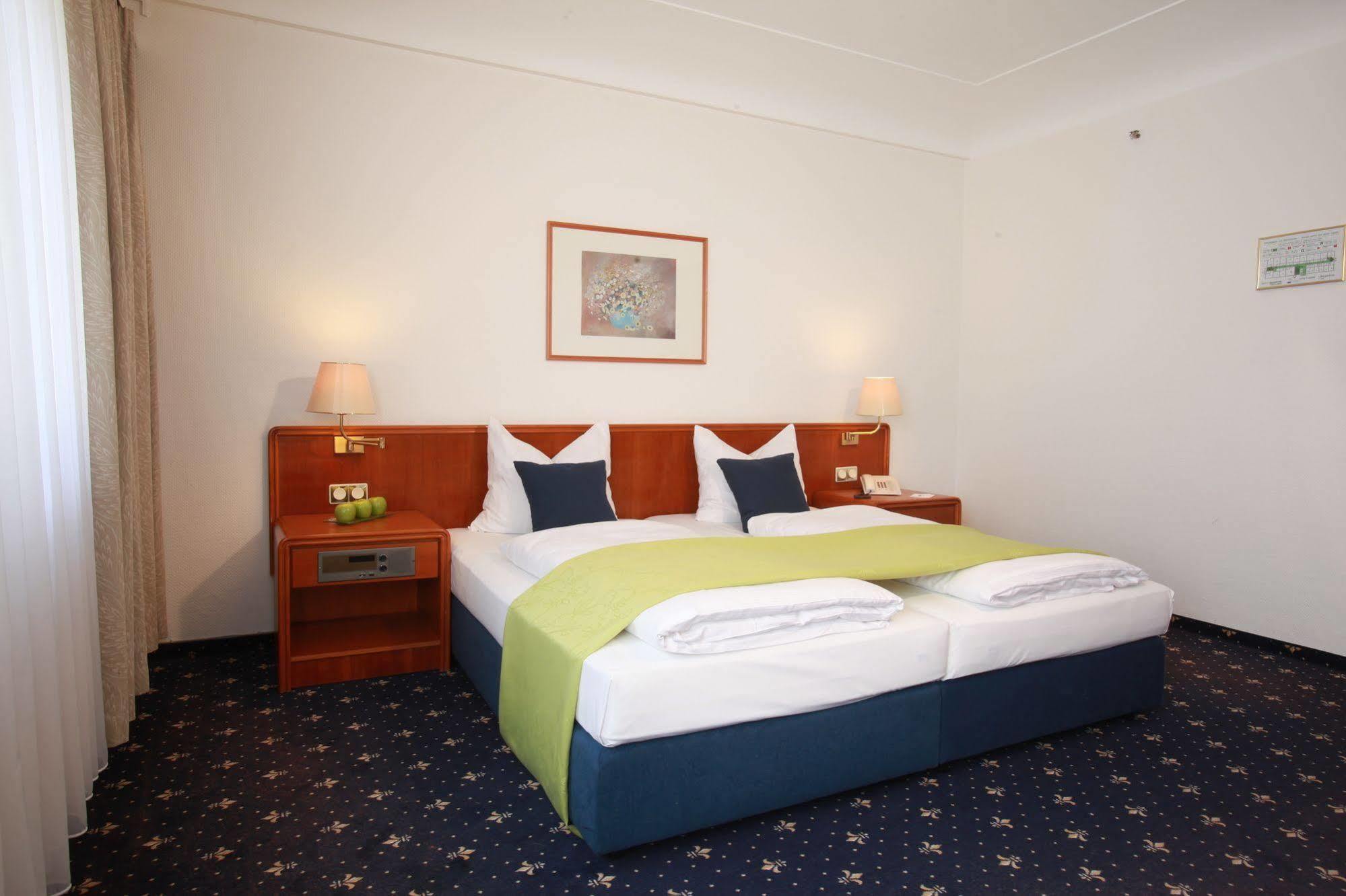Hotel Excelsior - Central Station Frankfurt am Main Rom bilde